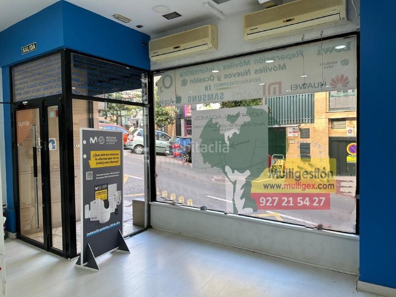 Foto 8ae63045-4fc1-4b79-b5af-74247f1e990c. Alquiler local comercial  a pie de calle , dos alturas en Cáceres