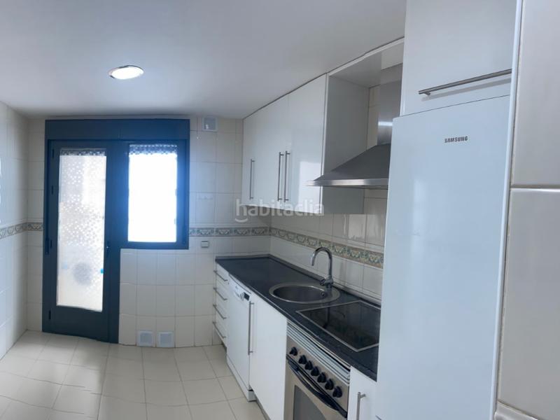 Foto 1ae2e7fd-d19e-4786-860a-0037410e4e81. Apartament amb aparcament a Centro Cáceres