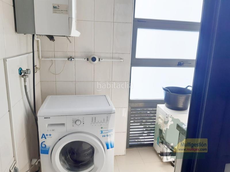 Foto 21b04932-17d3-4e9c-982c-824b708dff5c. Apartament amb aparcament a Centro Cáceres