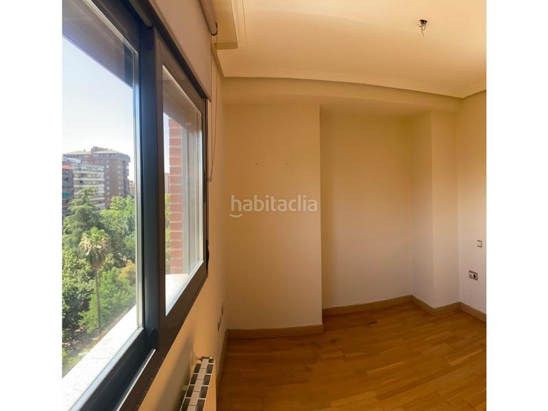 Foto 2f95498c-252b-46f1-941d-c704709a477d. Apartament amb aparcament a Centro Cáceres