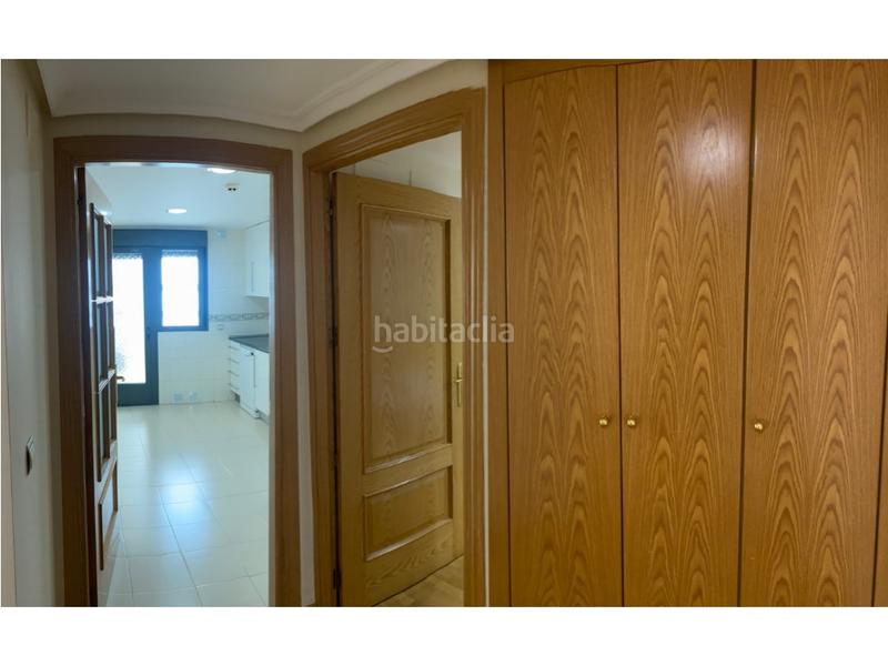 Foto 39c5f867-472b-44ce-a43b-0eca3e3eb172. Apartament amb aparcament a Centro Cáceres