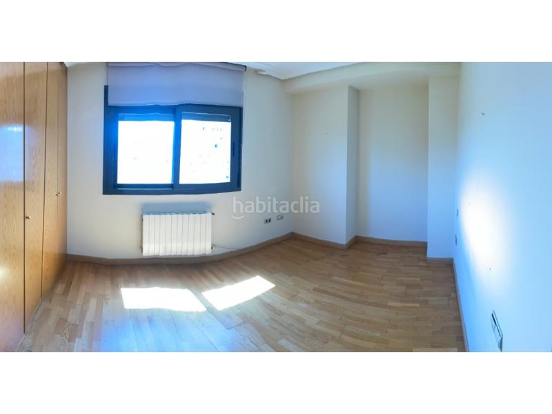 Foto 57e35bb1-9c24-4f72-8201-8c26c54c4027. Apartament amb aparcament a Centro Cáceres