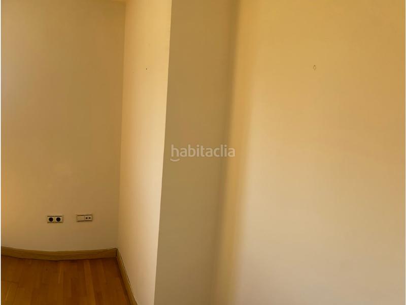 Foto 678a57e5-d05a-4853-91b4-50bcd079c28f. Apartament amb aparcament a Centro Cáceres