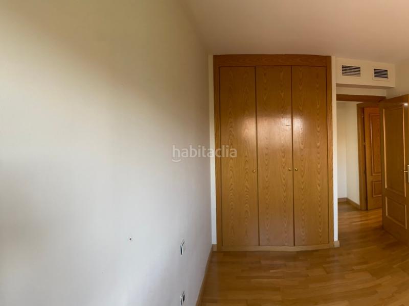 Foto 8d6a2b36-65b4-4838-93c2-c254685c557e. Apartament amb aparcament a Centro Cáceres