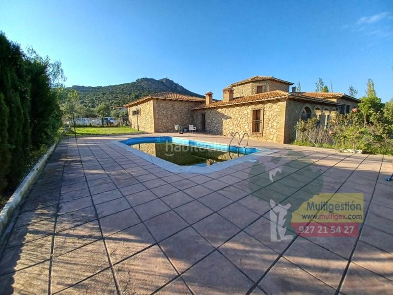 Foto 36d624bf-2276-486c-aa53-1841ec3a6e1f. Xalet amb aparcament piscina a Sierra de Fuentes
