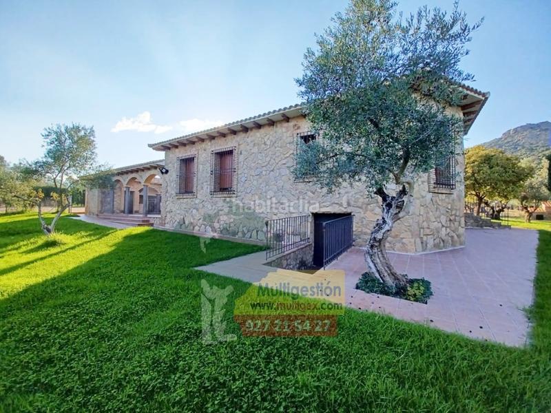Foto 640992ee-8616-4ac5-8f52-5c01bb73cffd. Xalet amb aparcament piscina a Sierra de Fuentes
