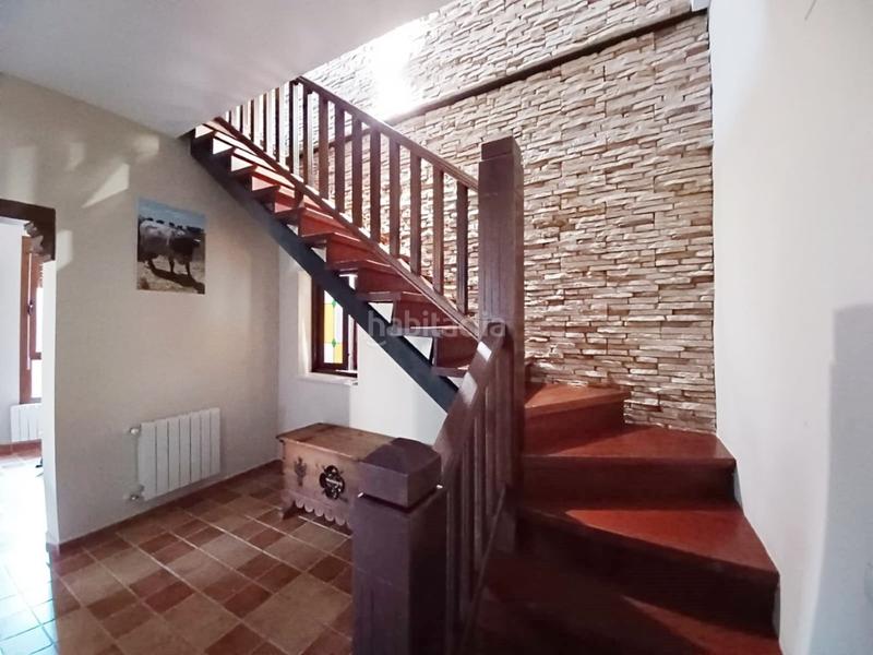 Foto d0f9e0c7-0cf5-410f-810c-f75babe2c6fa. Xalet amb aparcament piscina a Sierra de Fuentes