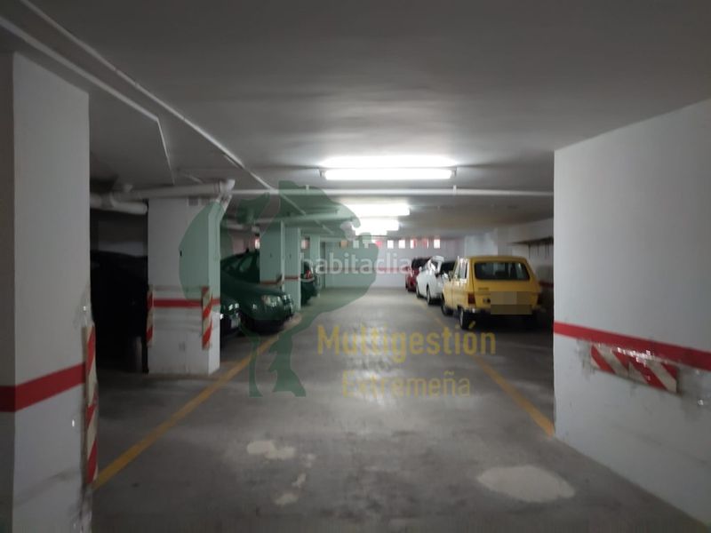 Foto 62453d7b-1ca0-4873-87df-3108ccbccb71. Miete autoparkplatz in Centro Cáceres