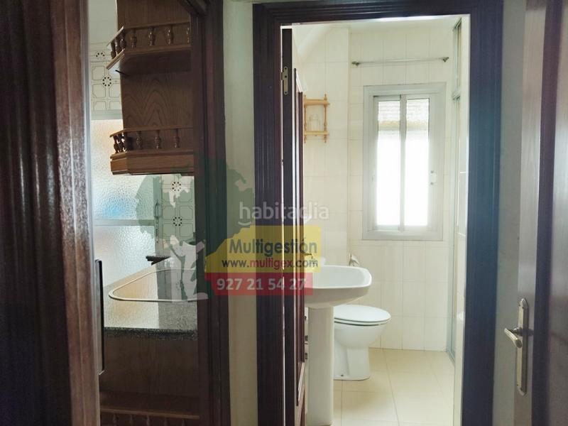 Foto 7f117525-3a80-4e98-9c9d-d494571f6231. Alquiler piso  amueblado en ronda san francisco en Cáceres
