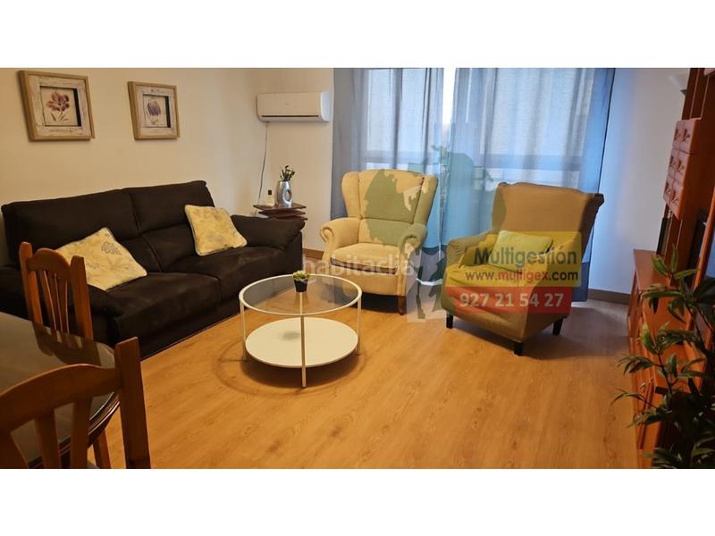 Foto 6e0a8a5b-1b40-4b35-9181-d1ee16cbd1dd. Location appartement dans Centro Cáceres