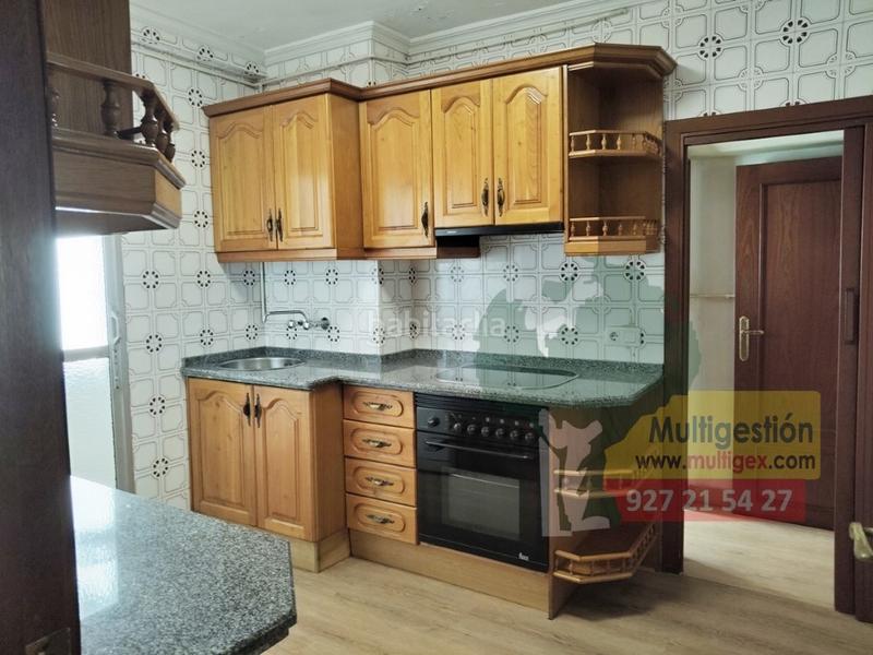 Foto 800d6bdf-8244-4e8f-9261-6a9768e4ad71. Location appartement dans Centro Cáceres