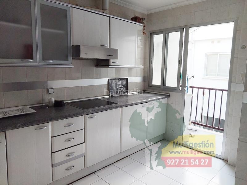 Foto 6744a0aa-fdc6-4d41-bd42-1bdae6ca4c7a. Dúplex  fantástico céntrico con garaje y trastero en Cáceres