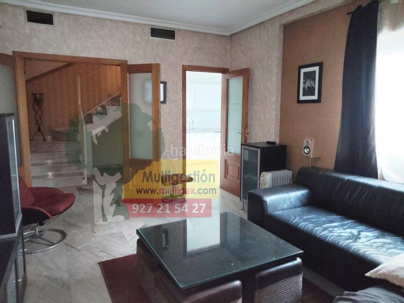 Foto 7886b096-a9f9-4e6c-b15f-29c0e998cb98. Dúplex  fantástico céntrico con garaje y trastero en Cáceres