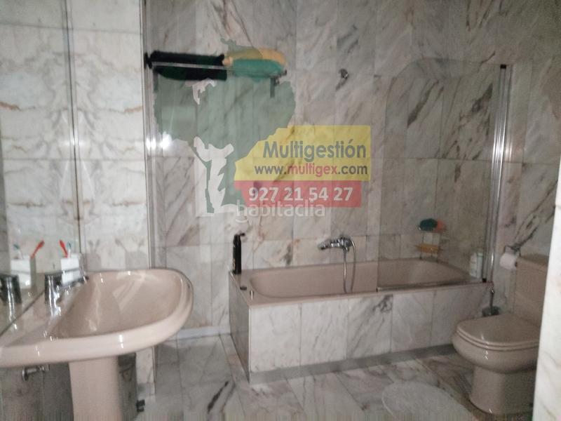 Foto 8238e0e8-b5ce-426c-987b-c382c89c9e46. Dúplex  fantástico céntrico con garaje y trastero en Cáceres