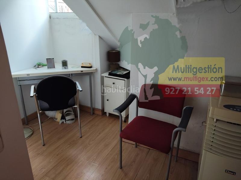 Foto b573fdd0-6582-4587-a387-56233e2df4a1. Dúplex  fantástico céntrico con garaje y trastero en Cáceres