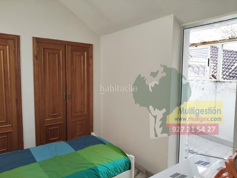 Foto bb1a36ca-f1dc-4aee-9a8b-4907ee52c750. Dúplex  fantástico céntrico con garaje y trastero en Cáceres