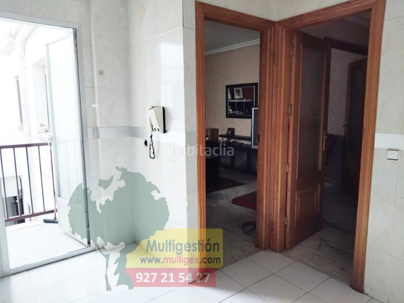 Foto dbdcb92d-56f2-4bec-b895-ba83110c3e7a. Dúplex  fantástico céntrico con garaje y trastero en Cáceres