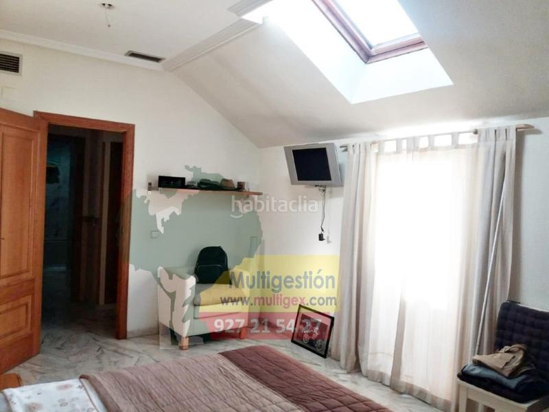 Foto eb4f2f3b-e7b0-4785-b00d-31ab9d1fc1e9. Dúplex  fantástico céntrico con garaje y trastero en Cáceres