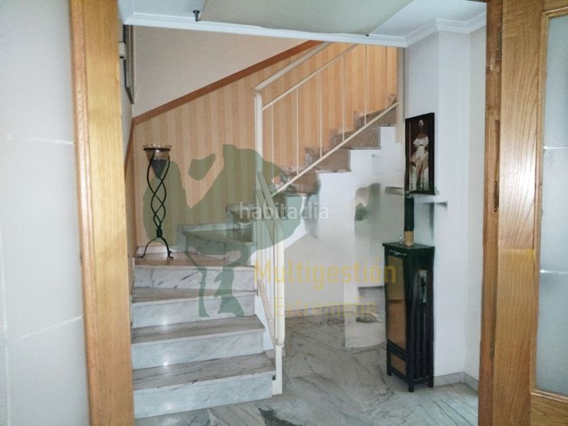 Foto f14fb981-a137-410b-8dce-f48e98c49123. Duplex with parking in Centro Cáceres