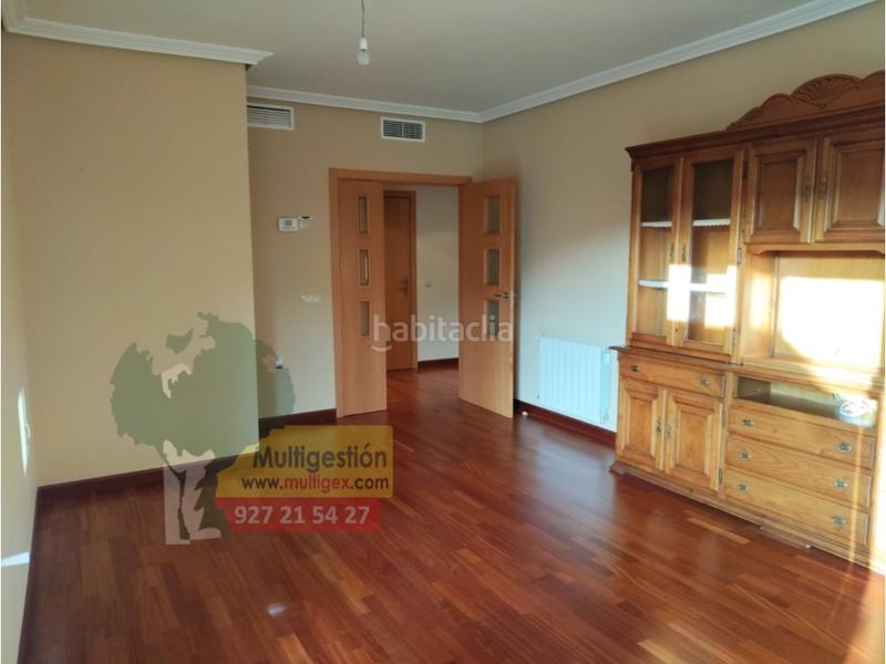 Foto 3238be8f-c925-4fef-bc1b-dd4b08d67f32. Rent flat with parking in Montesol - Mejostilla Cáceres