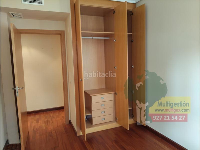 Foto 6f16c297-e226-49cc-a504-9f7ecf2f7f1f. Rent flat with parking in Montesol - Mejostilla Cáceres