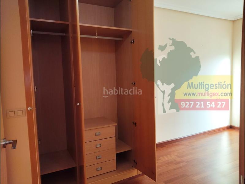 Foto 7979613c-b179-47fe-b42f-844b3bb1696a. Rent flat with parking in Montesol - Mejostilla Cáceres