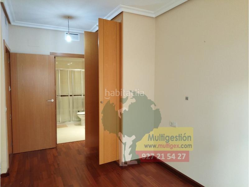 Foto d1c9bc49-b10d-4d13-88f6-d6901dd5dcb9. Rent flat with parking in Montesol - Mejostilla Cáceres