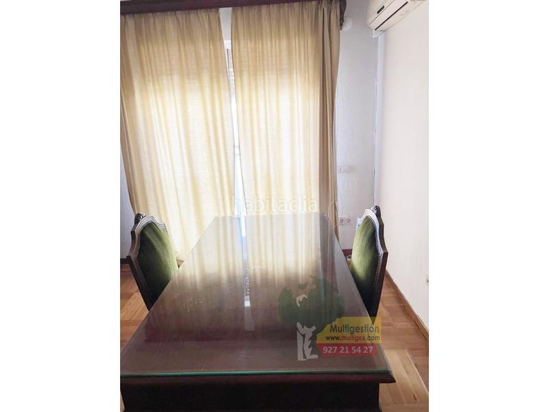 Foto 75042011-f5ce-41a3-a2c1-14eba5afbafd. Alquiler apartamento  céntrico con terraza en Cáceres