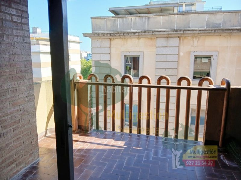 Foto 7f0eab44-6107-4143-83d1-dac0e558825b. Lloguer apartament amb aparcament a Centro Cáceres