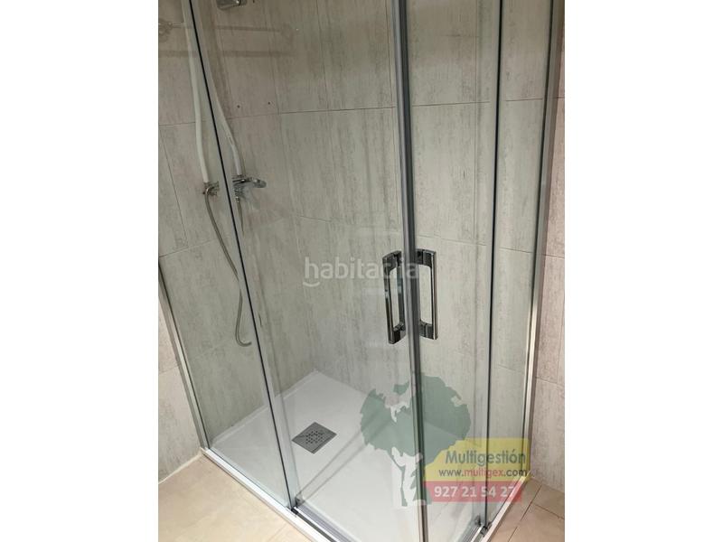 Foto c12c9473-41e9-4bd1-9635-984c03ee27d4. Lloguer apartament amb aparcament a Centro Cáceres