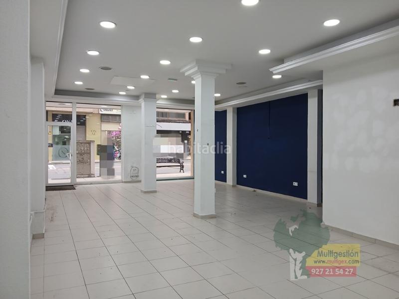 Foto 313a4f87-787c-42e2-bd14-1dd39aa3a35a. Lloguer local comercial a Centro Cáceres
