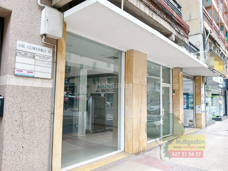 Foto 79fcb65a-3ce3-4b47-aefa-90368d8bd298. Lloguer local comercial a Centro Cáceres