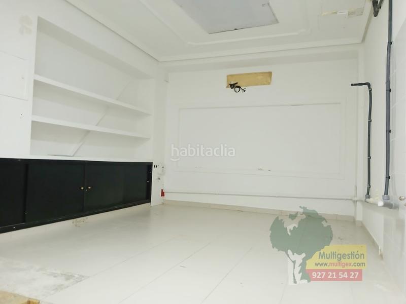 Foto c323d24b-62d9-4df0-ada3-a7d158dbe662. Lloguer local comercial a Centro Cáceres