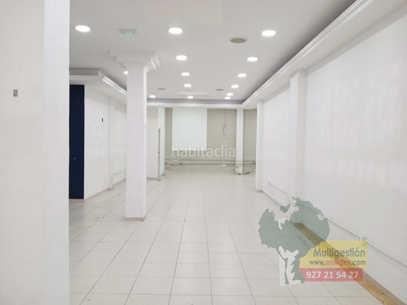 Foto d0551a6d-ea1a-4a32-b42a-d8fdd7c90dbd. Lloguer local comercial a Centro Cáceres