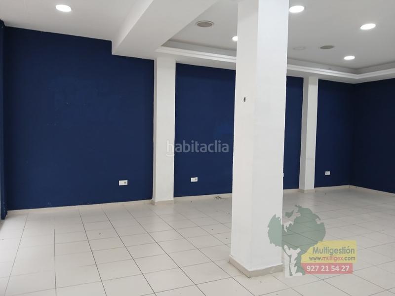 Foto f899e781-4ce0-41ab-b572-b9d039dedf46. Lloguer local comercial a Centro Cáceres