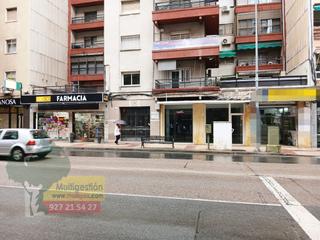 Miete Geschäftsraum in Centro. Estupendo local a pie de calle totalmente acondicionado.