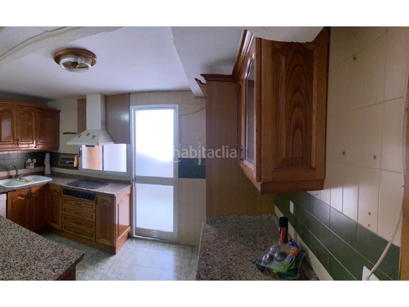 Foto bbbb0535-803c-40fc-9efb-786589d05c59. Flat with parking in Centro Cáceres