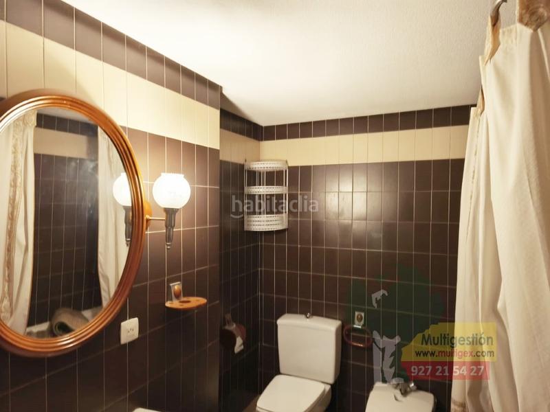 Foto d110d084-d2ef-46f9-baea-c8d803df0e20. Flat with parking in Centro Cáceres
