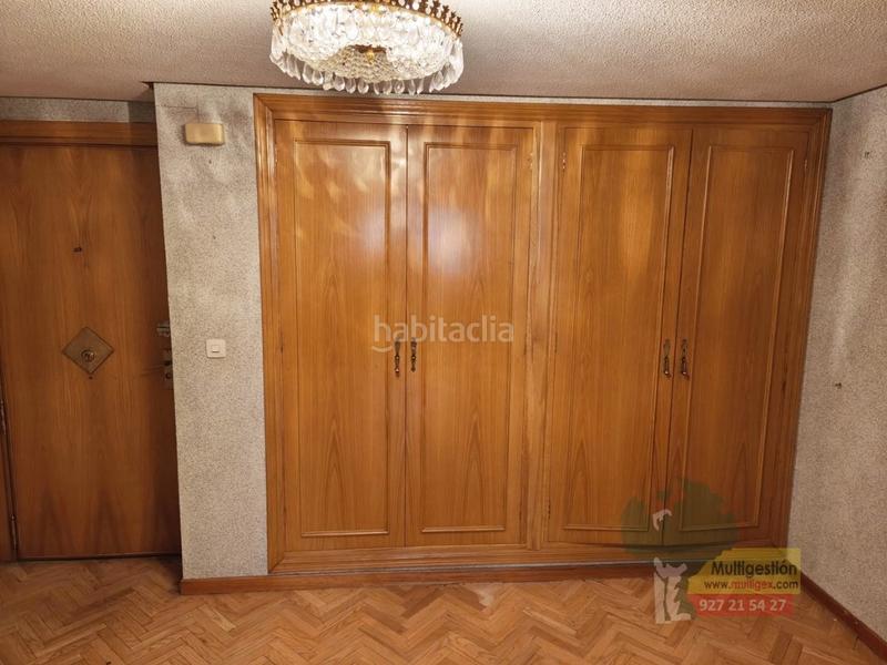 Foto ea610bfb-f924-4101-83da-29939ca391a1. Flat with parking in Centro Cáceres