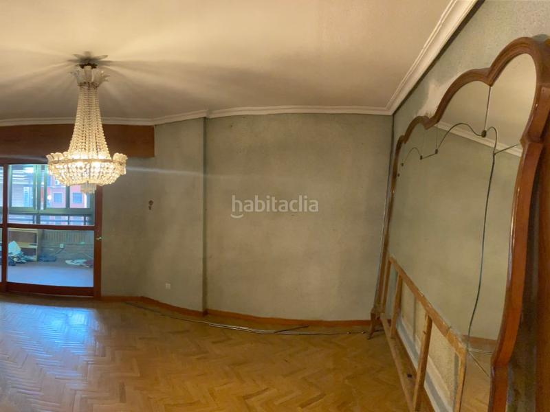 Foto f346a727-a52f-4e8d-a3fc-ee6cc20fa3b6. Flat with parking in Centro Cáceres