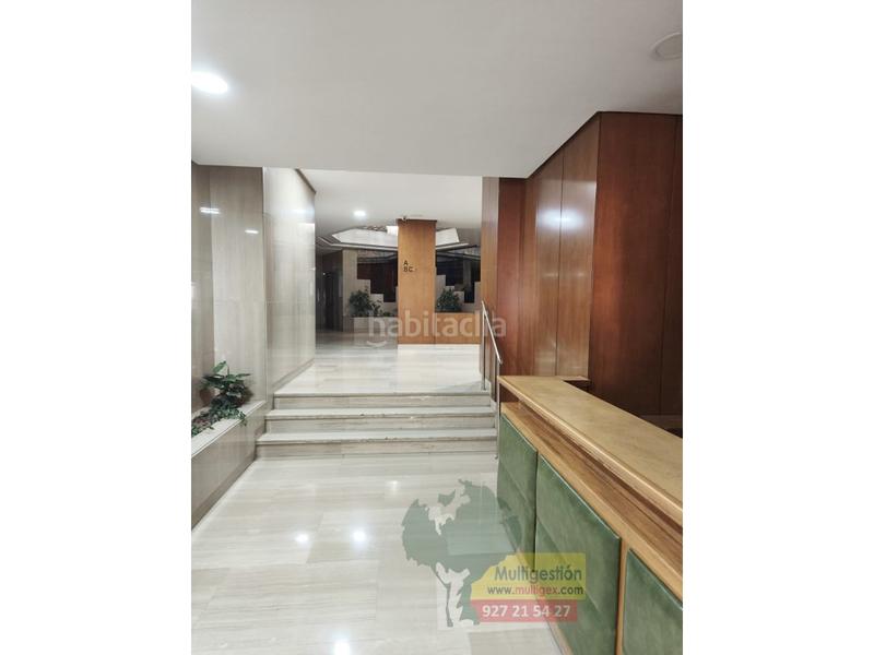 Foto fb5a5ec3-79ae-4a30-9194-f95b9dbd4e76. Flat with parking in Centro Cáceres
