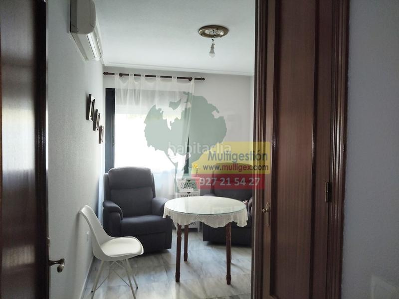 Foto f9fe87b8-d338-499c-9562-366ad7e02760. Appartamento con parcheggio in nuevo Cáceres Cáceres