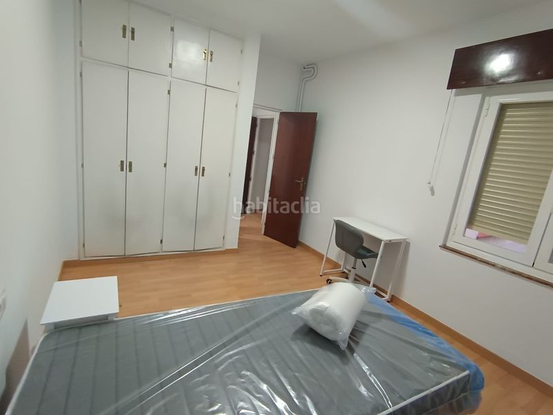 Foto 871d0c75-0e4b-4c98-b0fe-9c72b5666d97. Rent flat with heating in Centro Cáceres