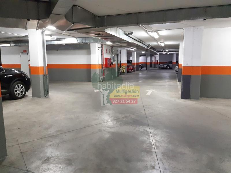 Foto c8b44ec3-df2f-4f33-9c34-656fc88e9cdc. Alquiler piso  sin amueblar zona del rodeo en residencial. en Cáceres