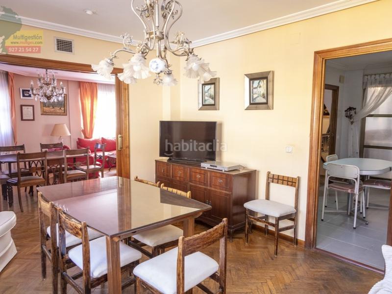 Foto 104c0e6a-52d7-43ec-84ad-f7004ef22ed0. House with parking in Casco Antiguo Cáceres