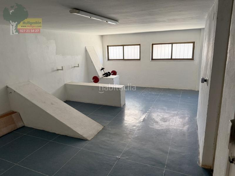 Foto 571529b1-37da-45e9-ae61-110ffe4c6d90. House with parking in Casco Antiguo Cáceres