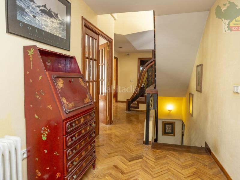 Foto d2af60dc-78f3-4386-b77b-22dcd628a7e7. House with parking in Casco Antiguo Cáceres