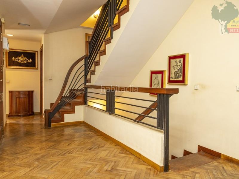 Foto d2ddf137-a873-4691-8236-ae8b04594ff8. House with parking in Casco Antiguo Cáceres