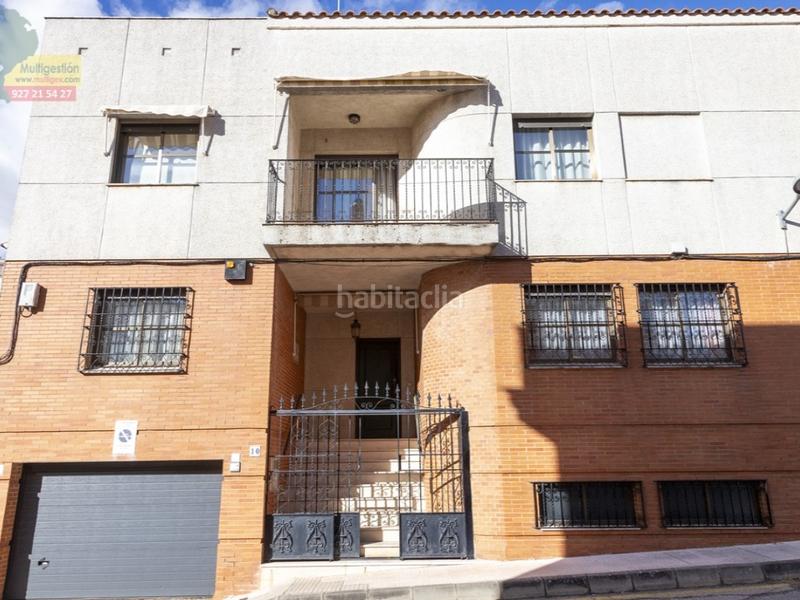 Foto e22492bd-2bad-4a2a-aab5-1e012dfd01a9. House with parking in Casco Antiguo Cáceres