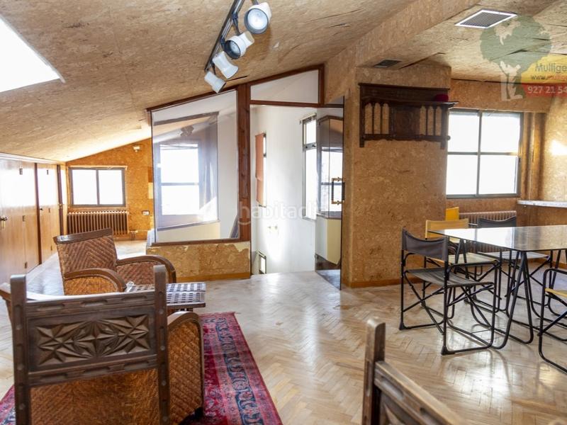 Foto e5dafe74-1263-4715-b00a-61a34efcc7a6. House with parking in Casco Antiguo Cáceres